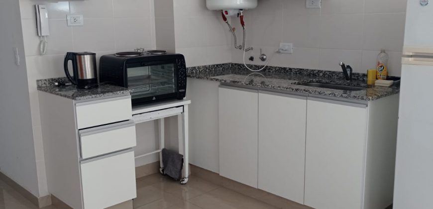 Amplio monoambiente amoblado