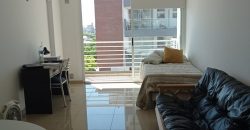 Amplio monoambiente amoblado