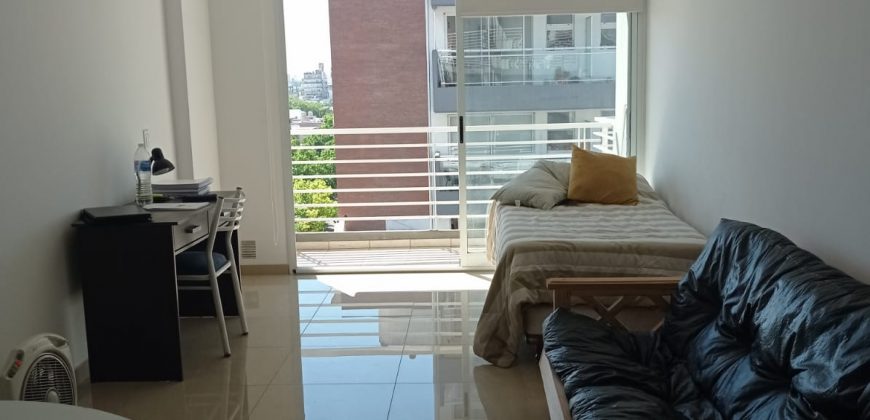 Amplio monoambiente amoblado