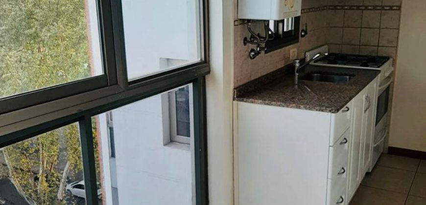 Departamento en Pichincha con parrillero