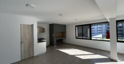 Departamento a estrenar + cochera sobre Av. Pellegrini