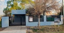 Casa a estrenar con piscina en Roldán