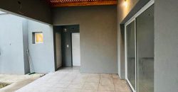 Casa a estrenar con piscina en Roldán