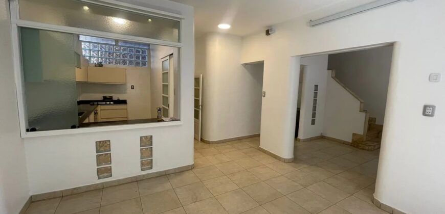 Impecable casa de 3 dormitorios con quincho