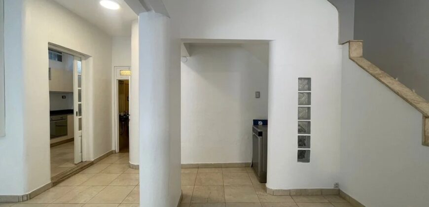 Impecable casa de 3 dormitorios con quincho