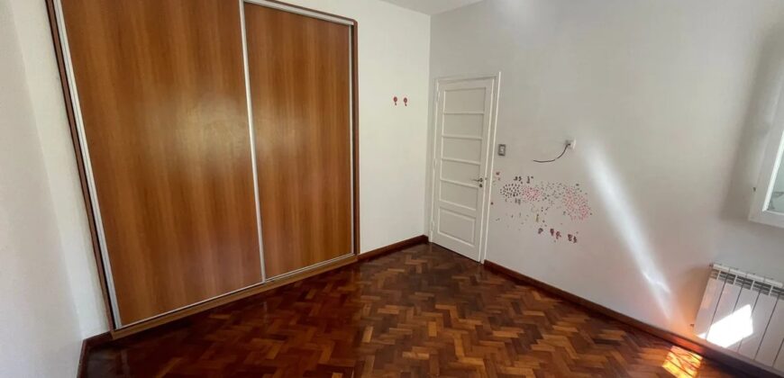 Impecable casa de 3 dormitorios con quincho