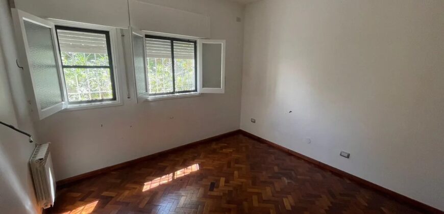 Impecable casa de 3 dormitorios con quincho
