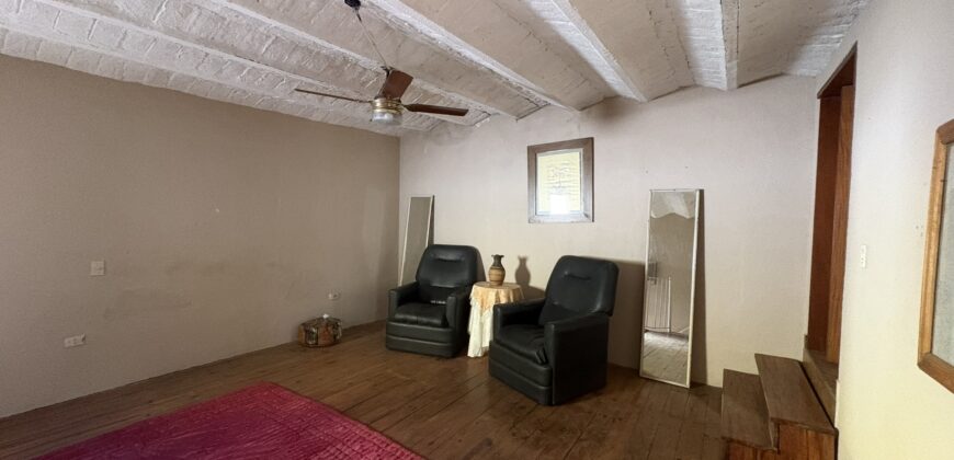 Casa en Abasto, PB + PA + Local