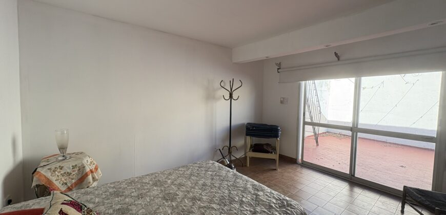 Casa en Abasto, PB + PA + Local