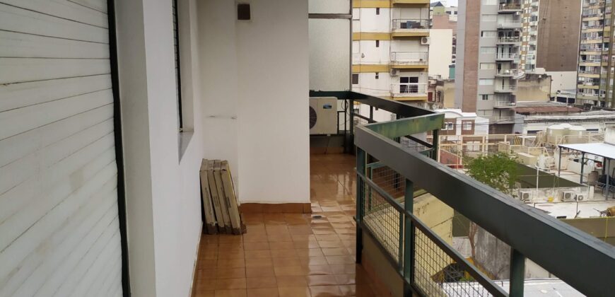Depto con cochera en Barrio Martin