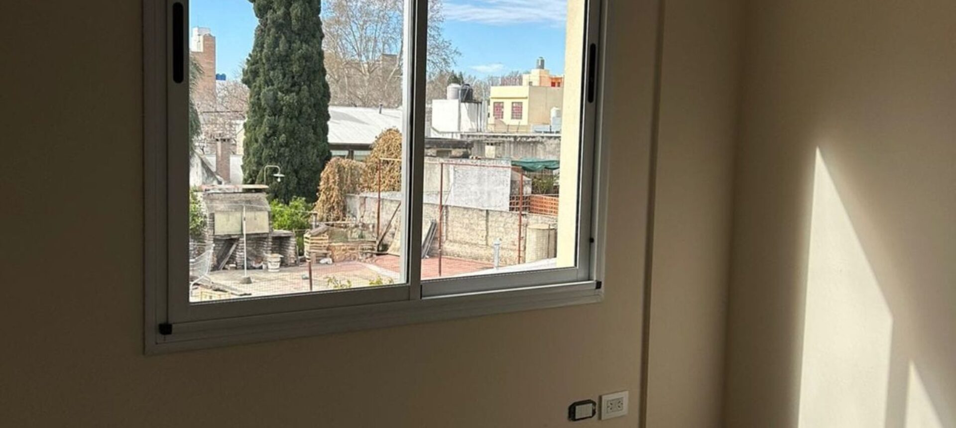 Depto a estrenar semipiso con cochera