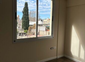 Depto a estrenar semipiso con cochera