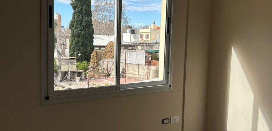 Depto a estrenar semipiso con cochera