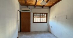 Oportunidad: casa de pasillo en Arroyito