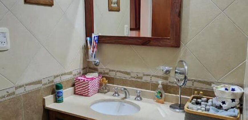 Casa en Alberdi con jardín