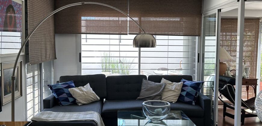 Departamento con amplia terraza en Arroyito