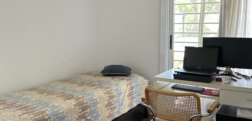 Departamento con amplia terraza en Arroyito