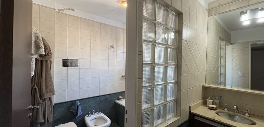 Imponente departamento con vista franca al río