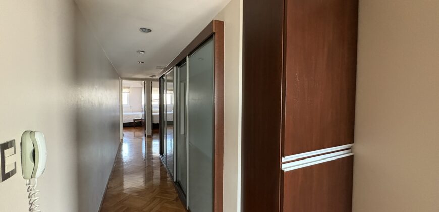 Imponente departamento con vista franca al río