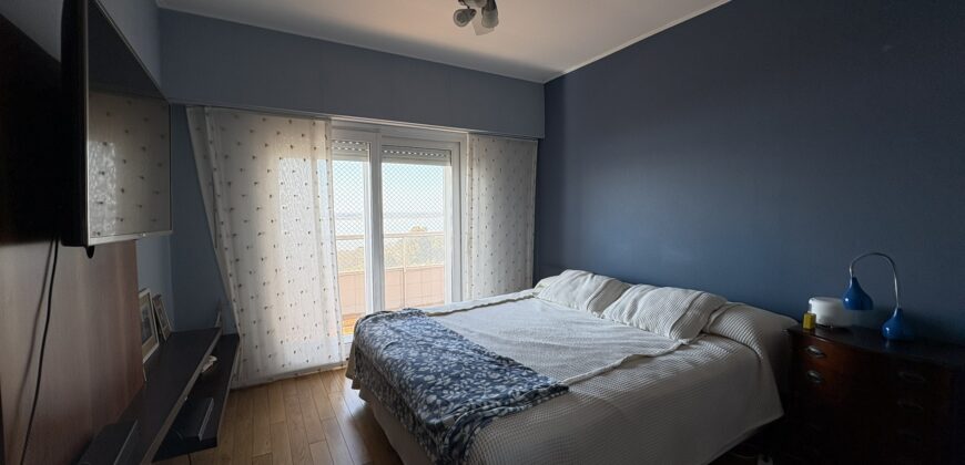 Imponente departamento con vista franca al río