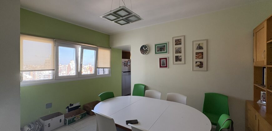 Imponente departamento con vista franca al río