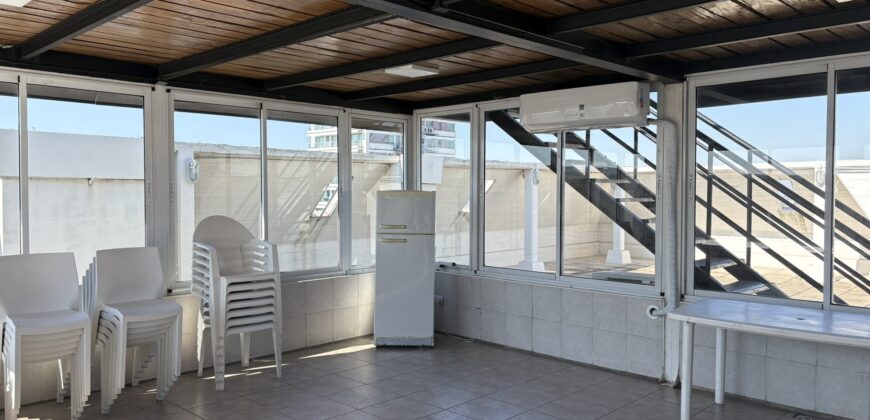 Imponente departamento con vista franca al río