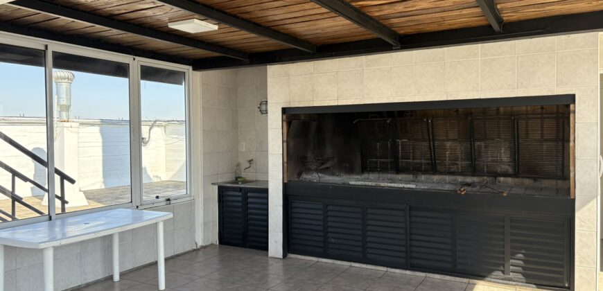 Imponente departamento con vista franca al río