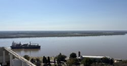 Imponente departamento con vista franca al río