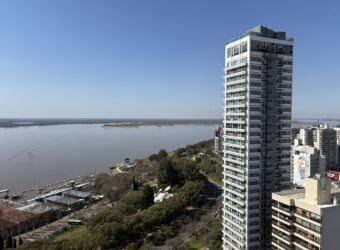Imponente departamento con vista franca al río