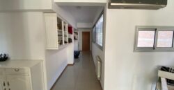 Formidable departamento de 2 dorm. con cochera.