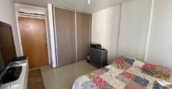 Formidable departamento de 2 dorm. con cochera.