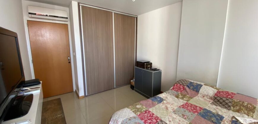 Formidable departamento de 2 dorm. con cochera.