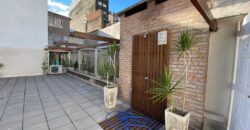 Formidable departamento de 2 dorm. con cochera.